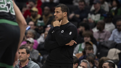 NBA’de yılın başantrenörü Joe Mazzulla oldu