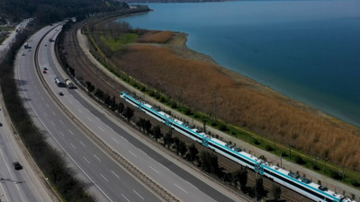 Yerli hızlı trende tarihi rekor: Saatte 240 kilometreyi gördü