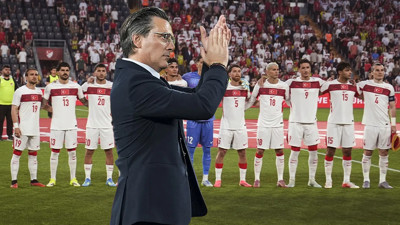 Montella'dan forvetsiz sistem eleştirilerine cevap: 'Kulak asmıyorum'