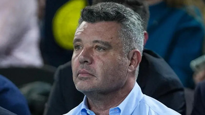 Sadettin Saran alkışlarla uğurlandı