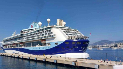 Bodrum’da karaya yüzlerce yolcu indi