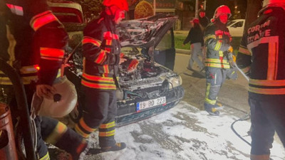 Seyir halindeki otomobil alevlere teslim oldu