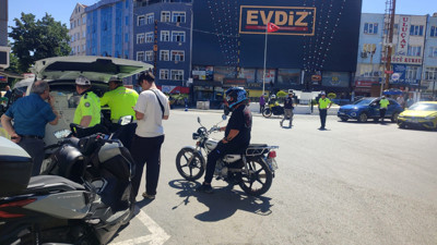 Üst üste 2 gün kasksız yakalanan motosiklet sürücüsüne ceza