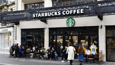 Güney Kore'de tepki dinmedi: Starbucks'tan olağanüstü karar