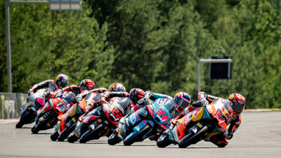 Brno’da Moto3 heyecanı: Podyumun zirvesi Hakim Danish’in