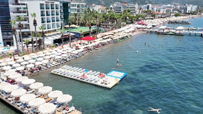 Okullar tatil oldu, Marmaris sahilleri dolmaya başladı