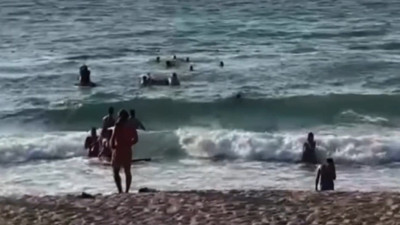 Karadeniz'in hırçın sularında can pazarı: Çığlıkları duyan koştu