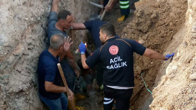 Adıyaman'da göçük paniği... İşçi tonlarca toprağın altından çıkarıldı
