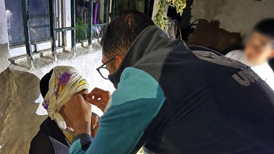 Kars'ta zamanla yarış: Yaylada mahsur kalan 81 yaşındaki vatandaş böyle kurtarıldı