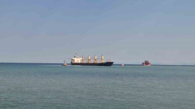 Tekirdağ’da 169 metrelik gemi karaya oturdu