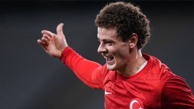 Galatasaray çıkışlı milli santrfor 25 yıllık transfer rekorunu kıracak