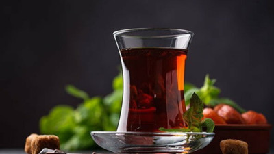 Çay suyuna 1 parça ekleyin: Saatlerce bayatlamıyor, lezzetini ikiye katlıyor