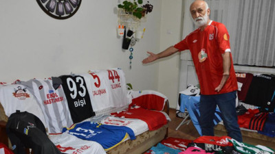 35 yıllık gazetecinin evi futbol müzesine döndü: 300 formalık koleksiyon hayran bırakıyor