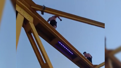 Manavgat Tarihi Köprüsü’nde tehlikeli serinleme: 20 metreden ırmağa atladılar