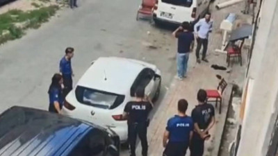 Bağcılar’da dehşet anları: İş yerini kurşun yağmuruna tuttular