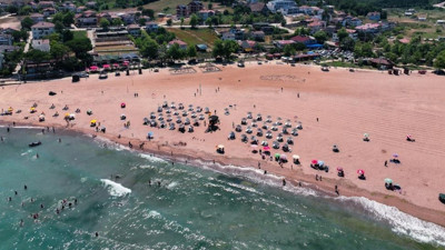 Kandıra'da olumsuz hava nedeniyle altı plaj dışında denize girme yasağı