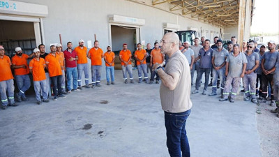 Aydın Germencik Belediyesi aşırı sıcaklar nedeniyle saha personelinin mesai saatlerini güncelledi