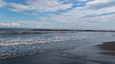 Samsun Valiliği’nden deniz tutkunlarına uyarı: Yüksek dalga ve rüzgar nedeniyle denize girilmemeli