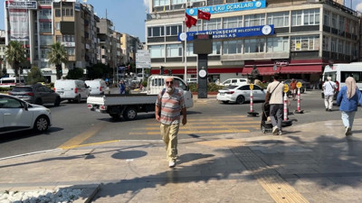 Aşırı sıcaklar termometreleri çatlattı: Cadde ve sokaklar bomboş kaldı