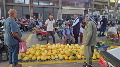 Diyarbakır Çermik'teki organik pazara tüketicilerden yoğun ilgi