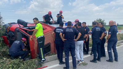Alevlere giderken kaza geçirdiler: İtfaiyecilerin imdatlarına mesai arkadaşları yetişti