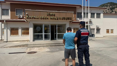 Hırsızlık suçundan aranan firari yakalandı