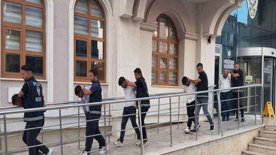Maskeli Beşler yakalandı: 1 milyon liralık altın çalmıştı