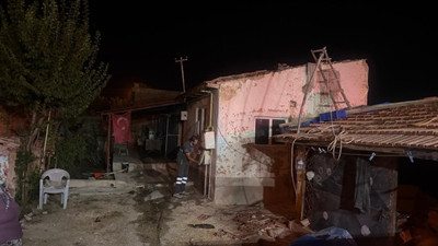 Yaşlı adamın dikkatsizliği evi alev alev yaktı