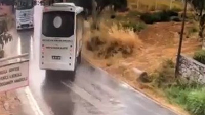 Otobüs kaydı, TIR’a çarptı: Muğla’da yürekleri ağza getiren kazanın görüntüleri ortaya çıktı