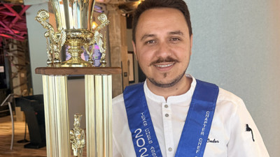 Türk şef Kubilay Önder ABD’de tarihe geçti: Texas’ta “Yılın Şefi” seçildi