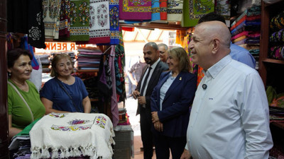 Özdağ'dan esnaf ziyareti