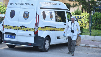 10 gündür ses yoktu: Anne ve kızı yataklarında ölü bulundu