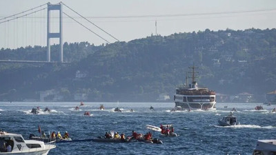 38. Boğaziçi Kıtalararası Yüzme Yarışı başladı: 2 bin 500 sporcu kulaç atıyor