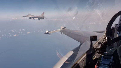 Milli Savunma Bakanlığı’ndan Karadeniz üzerinde F-16 eğitim uçuşu paylaşımı