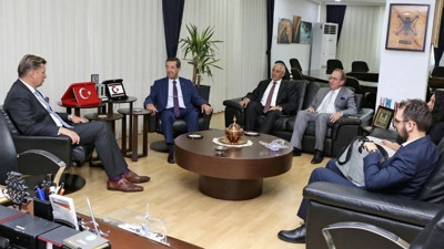 KKTC Dışişleri Bakanı Alman Milletvekili ile bir araya geldi