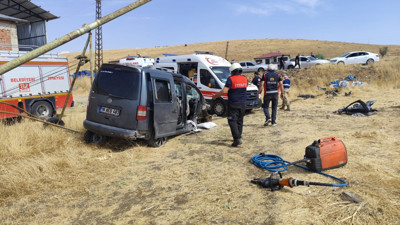 Ticari araç tarlaya uçtu: 5 kişi yaralandı