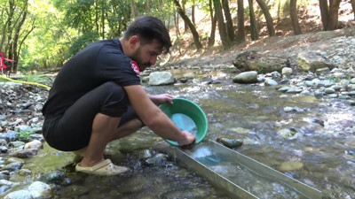 Derelerde altın avı: Her gün 5 gram çıkarıyor, makinesini ihraç ediyor
