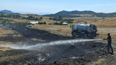 Tunceli’de kuru otlar alev aldı: Köylüler ve ekipler seferber oldu