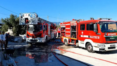 Edremit'te iş yerlerini yangın sardı: 5 iş yeri hasar gördü