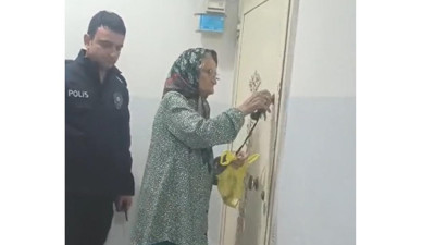 Polisler yolunu kaybeden kadını evine götürdü: Son sözleri yüzleri güldürdü