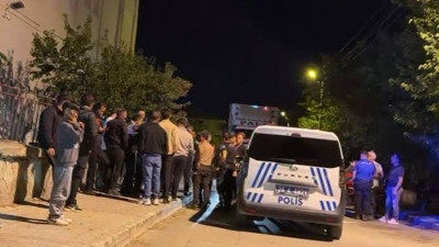Motosikletli grup ile okul idarecileri birbirine girdi
