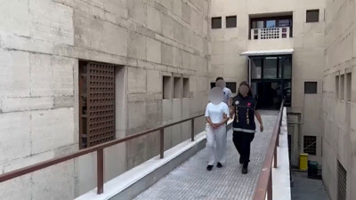 Polis kargo görevlisi kılığına girdi: 76 yıl hapis cezası bulunan 3 firari yakalandı