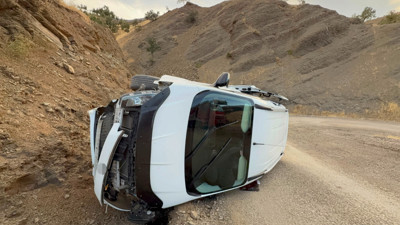 Virajı alamayan otomobil takla attı: Karı koca yaralandı