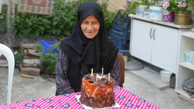 85 yıllık ömründe ilk doğum günü sürprizi