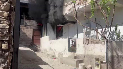 Diyarbakır Çermik'te ev yangını: Konut kullanılamaz hale geldi