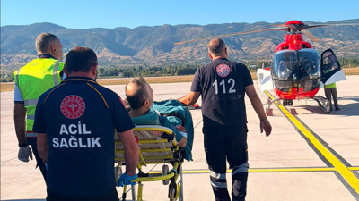 Tokat’ta yaralanan sağlık personeli ambulans helikopterle sevk edildi