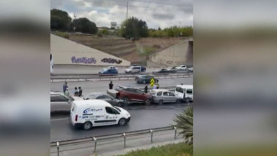 Metris yolunda can pazarı: 6 araç birbirine girdi