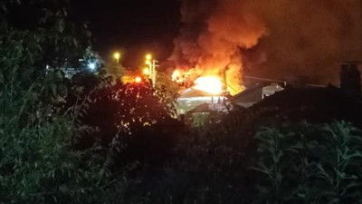Burdur'da gece saatlerinde çıkan yangın müstakil evi küle çevirdi