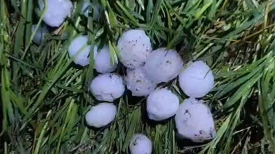 Adana'da yağan dev dolu taneleri tarım arazilerini vurdu