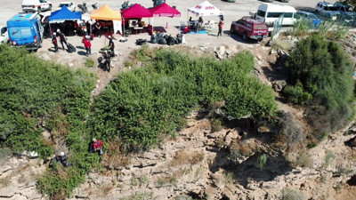 Antalya Lara’da 35 falezlerde ve deniz altında temizlik çalışması